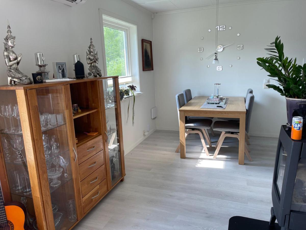 Leilighet Med 2 Soverom Rokland Bagian luar foto
